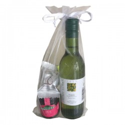 Set empresa con vino blanco, mermelada y bombón de higos