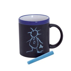 Taza de cerámica y pizarra