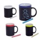 Taza de cerámica y pizarra