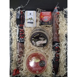 Cesta mediana con cremosito, pimentón, aceite, embutidos y patés regalo navidad