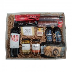 Cesta con Vino tinto, Cerveza, Embutidos y Aceitunas para Compartir