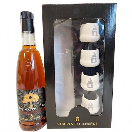 Estuche licor de bellota con vasitos de Beso Extremeño