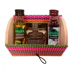 Miniaturas de aceite, vinagre y crema de queso con baúl