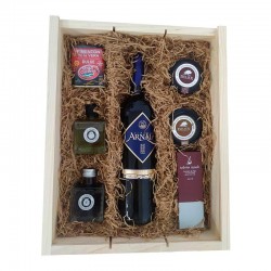 Caja madera grande con lote gourmet para empresa